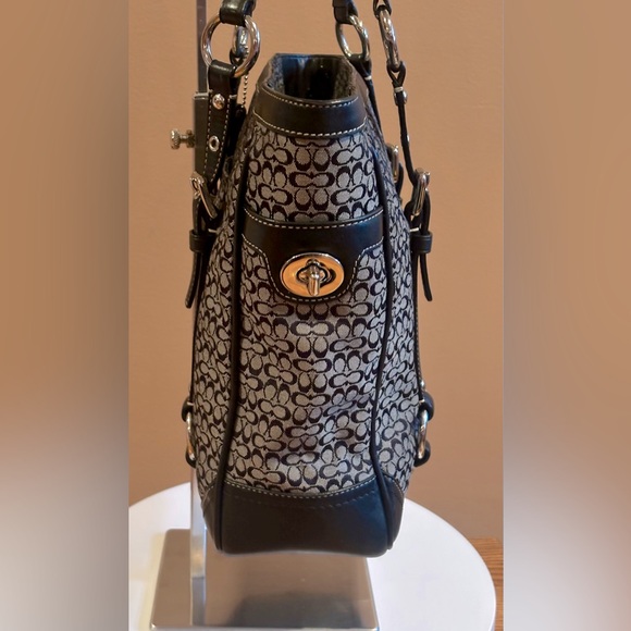 Coach Signature Gallery Jacquard Tote with matching wallet-EUC - Picture 5 of 10